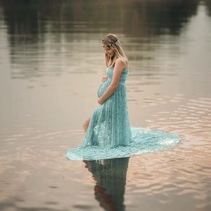 Maternity gown